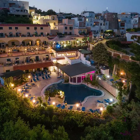 Terme Saint Raphael Ξενοδοχείο 4*