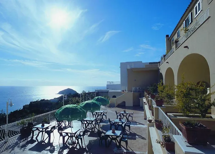 Terme Saint Raphael ホテル 4*