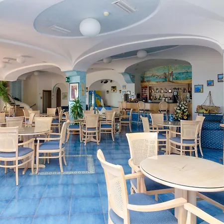 ホテル Terme Saint Raphael