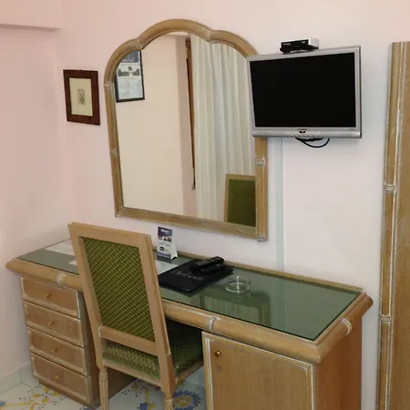 ホテル Terme Saint Raphael