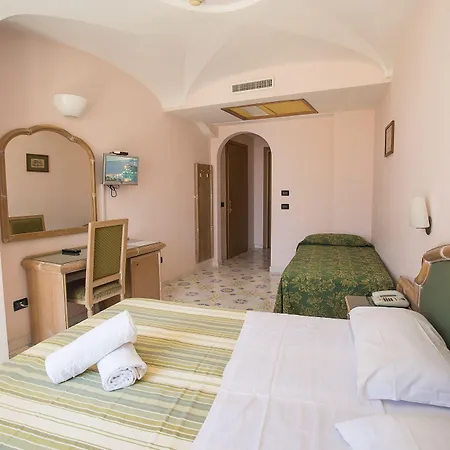 ホテル Terme Saint Raphael バラーノ・ディスキア