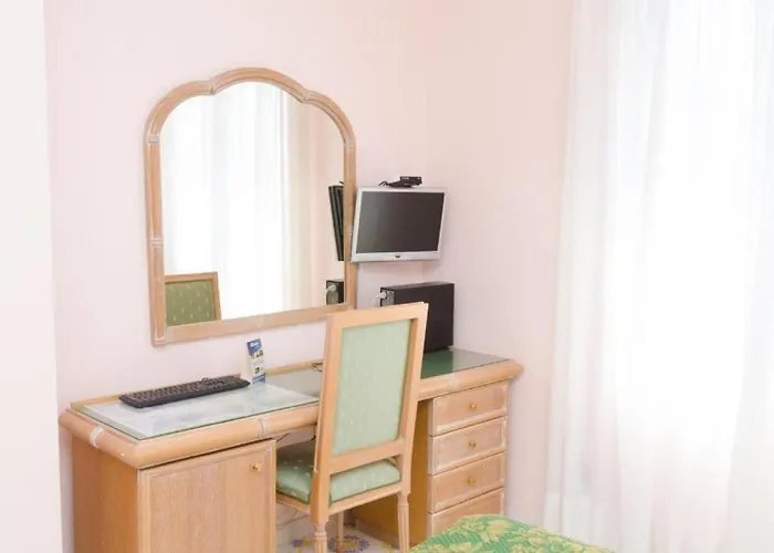 ホテル Terme Saint Raphael 4*